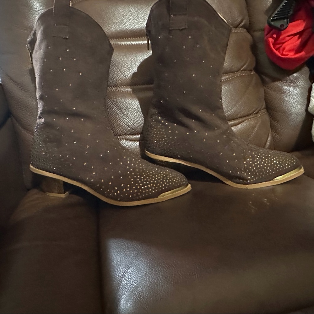 Brown Heeled Boots with Sparkly Finish
